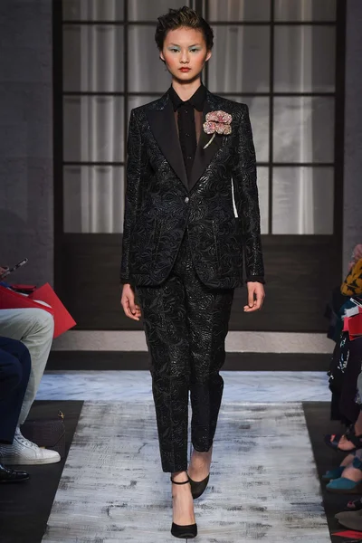 Look 5